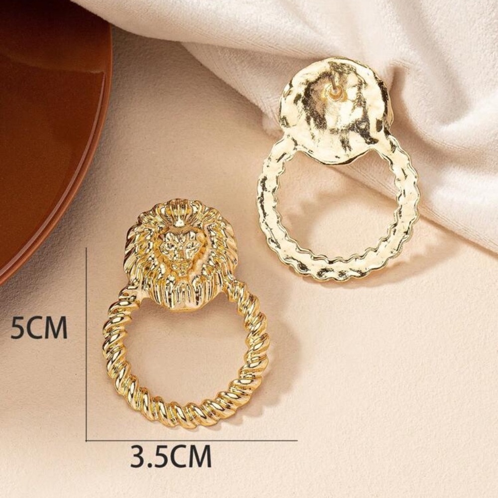Vintage Style Geometric Lion Head Circular Stud Statement Earrings - Picture 5 of 6